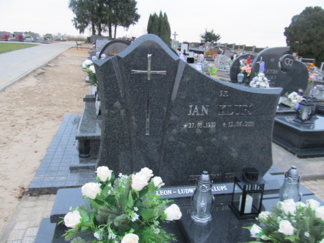 Leon Klupś 1905 Trzcinica - Grobonet - Wyszukiwarka osób pochowanych