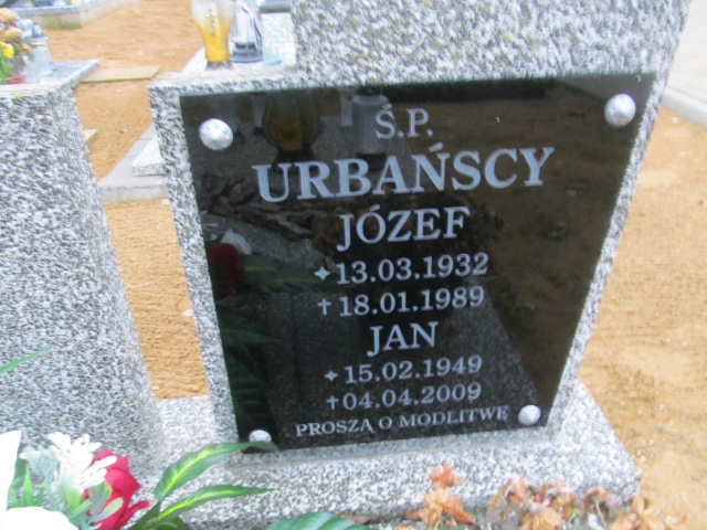 Jan Urbański 1949 Trzcinica - Grobonet - Wyszukiwarka osób pochowanych